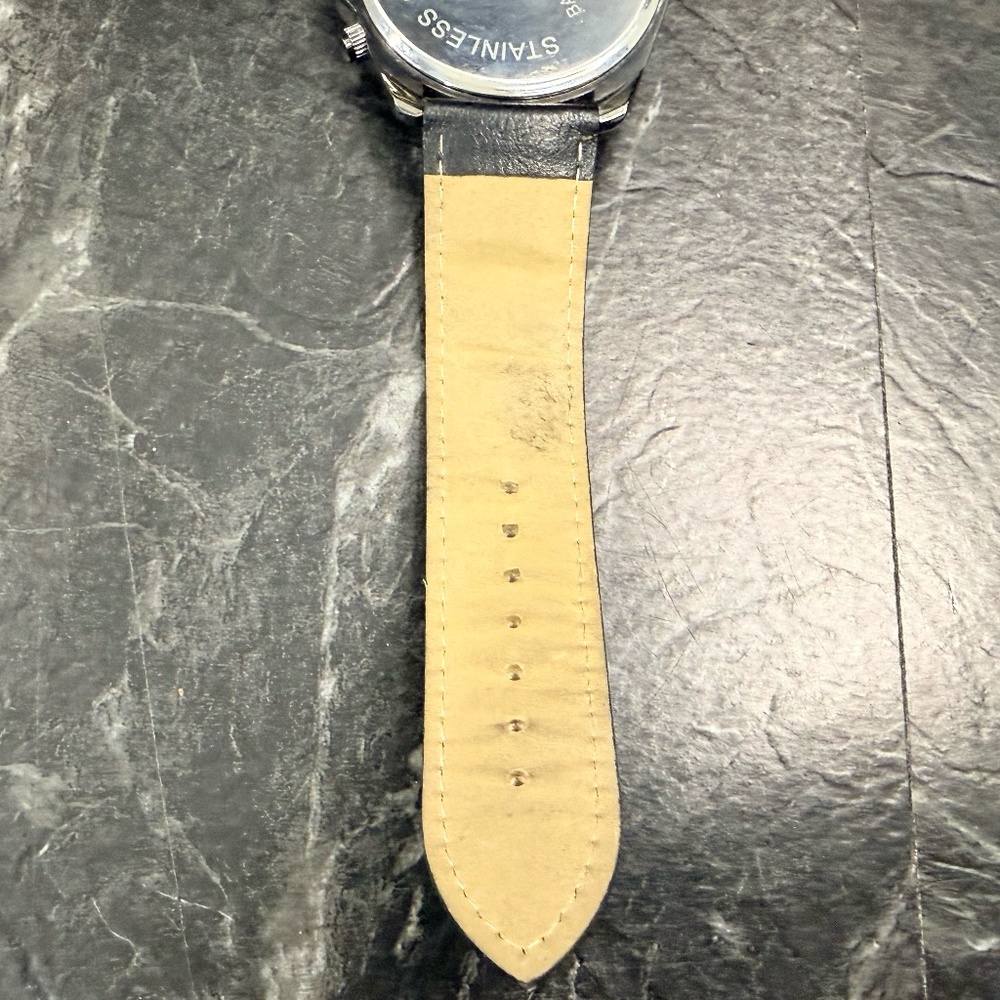 Men’s Watch - Picture 10 of 16